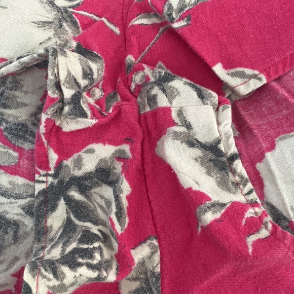 aerie - Cute Flanel-ette Pink + Grey & White Floral PJ Shorts - Picture 10 of 10